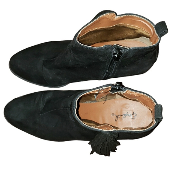 Qupid Tiber-60 Side Fringe Tassels Faux Suede Instep Zip Black Ankle Booties 7 - Picture 9 of 16